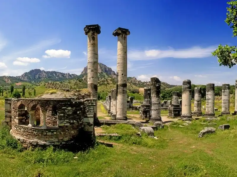 seven-apocalyptical-churches-tour-10