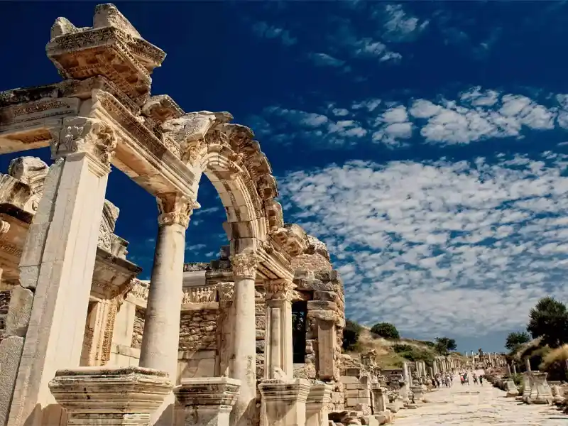 seven-apocalyptical-churches-tour-9